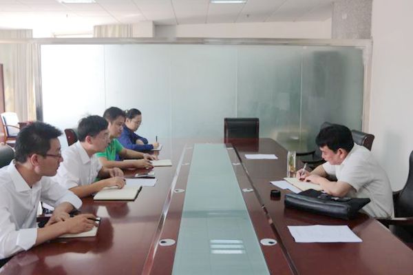 張子非_副本.jpg 張子非_副本.jpg