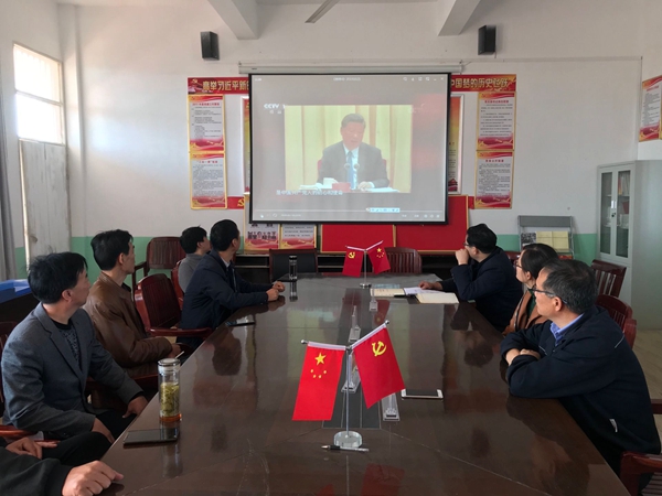 南店學習收看榜樣4_副本.jpg