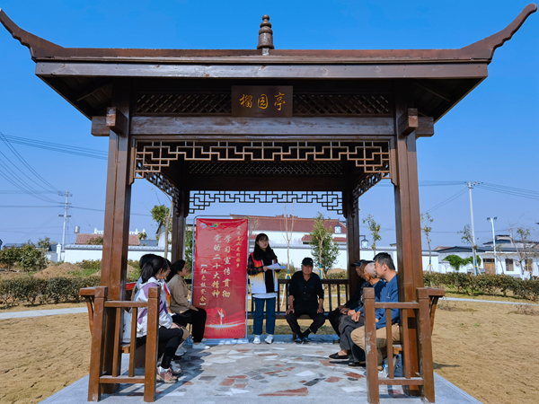 學習宣傳貫徹黨的二十大精神“紅色板凳會”2022.11 - 副本.jpg