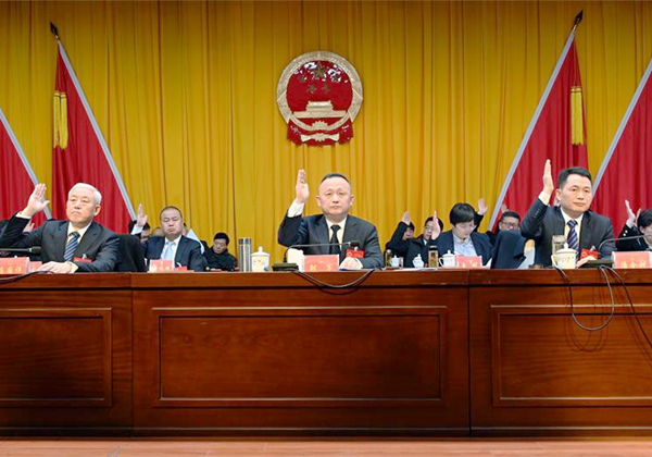縣十七屆人大三次會議舉行第二次全體會議.jpg
