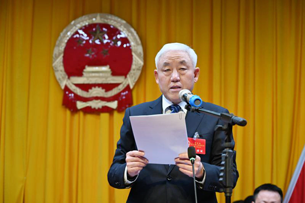 定遠縣第十七屆人民代表大會第三次會議勝利閉幕4.jpg
